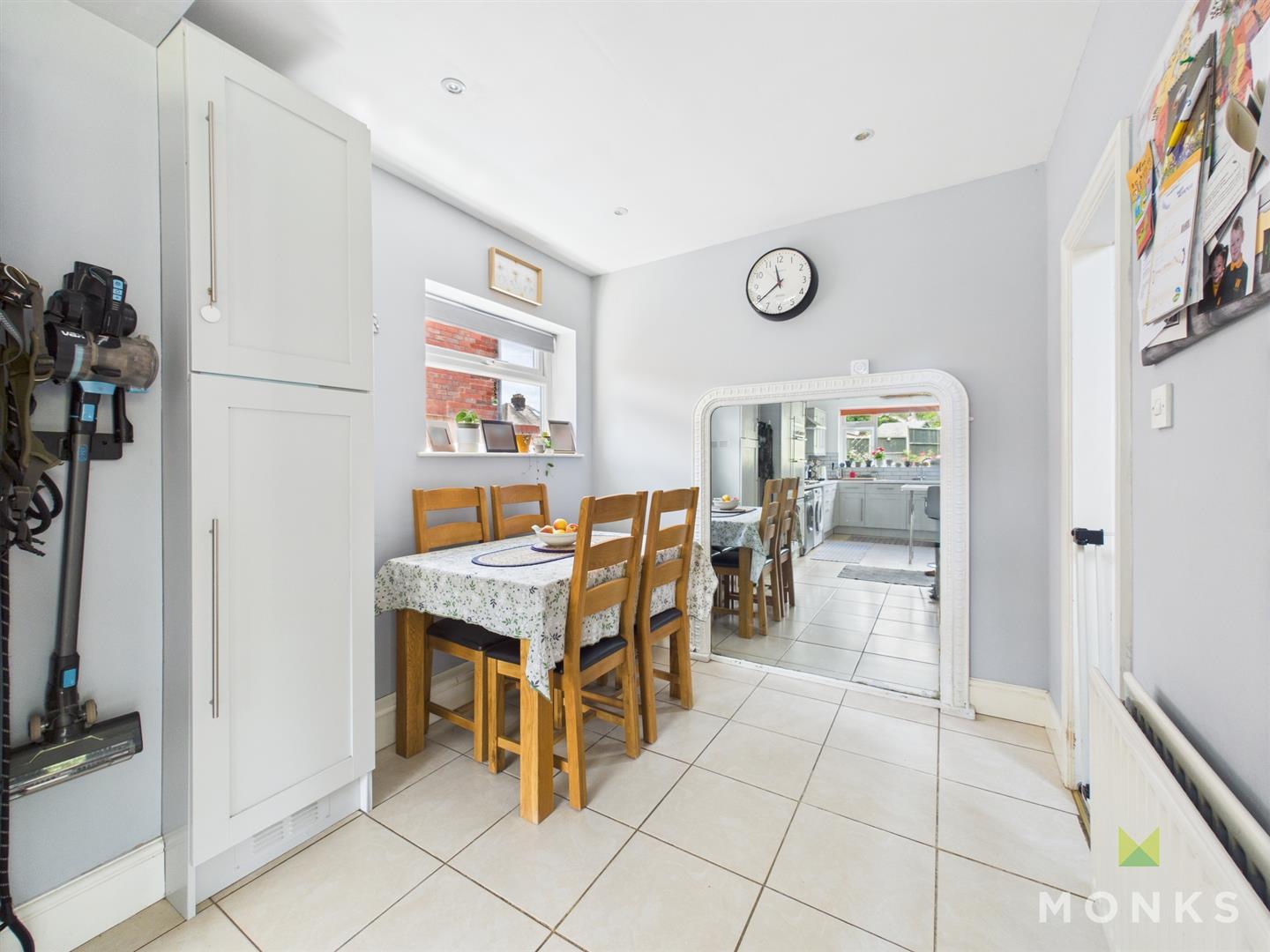 6 Monkmoor Avenue, Oswestry, SY11 2LD SSTC